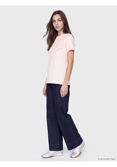 Lcw Modest Pembe Nakışlı Soft Touch Kadın Tişört