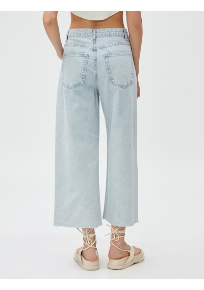 Koton Crop Bol Paça Kot Pantolon Taş İşlemeli - Bianca Crop Jean Bleach 3sal40022md Açık Mavi Koton Crop Bol Paça Kot Pantolon Taş İşlemeli - Bianca Crop Jean Bleach 3sal40022md Açık Mavi