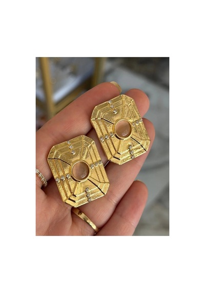 Vintage Model Gold Çerçeveli Bej Taş Detaylı Küpe Altın