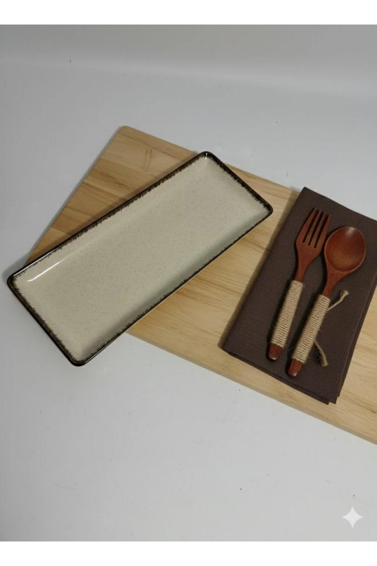 Tan Serisi Tek Parça 35 X 15 Cm Tavuk Dünyası Sunum Tabağı Krem Tarçın