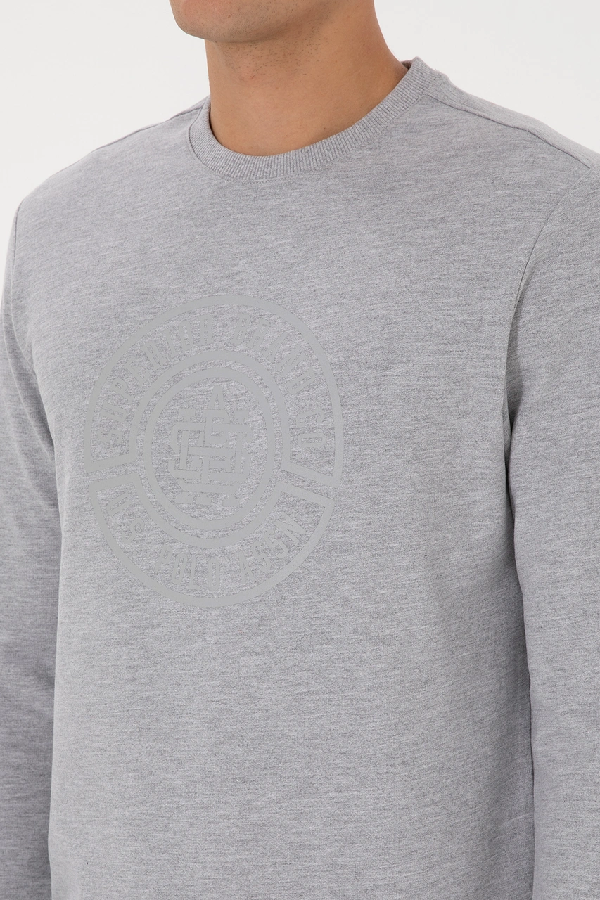 U.S. Polo Assn. Erkek Regular Fit Bisiklet Yaka Gri Melanj İnce Sweatshirt 50324788-VR086 U.S. Polo Assn. Erkek Regular Fit Bisiklet Yaka Gri Melanj İnce Sweatshirt 50324788-VR086