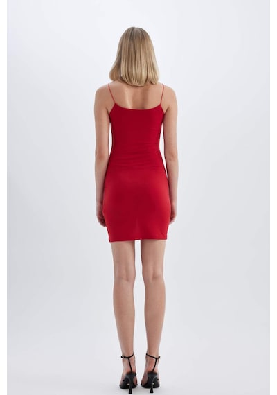 DeFacto Bodycon Kare Yaka Kırmızı Askılı Mini Elbise D3265AXNSRD62 DeFacto Bodycon Kare Yaka Kırmızı Askılı Mini Elbise D3265AXNSRD62