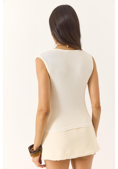 Shade Kadın Drape Detaylı Soft Touch Esnek Viskon Bluz 4019 60284038 - Ekru Shade Kadın Drape Detaylı Soft Touch Esnek Viskon Bluz 4019 60284038 - Ekru
