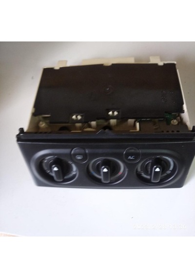 9041703027 Renault Laguna I KLİMA KONTROL PANELİ
