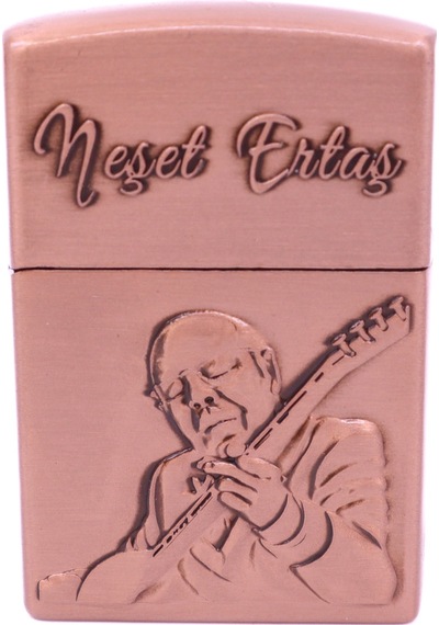 Neşet Ertaş Gravür İşlemeli Metal Çakmak - Bronz Renk Bronz