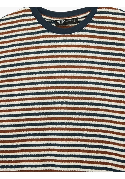 Koton Regular Fit Bisiklet Yaka Kısa Kollu Çizgili Tişört Lacivert Çizgili 6sam10379mk