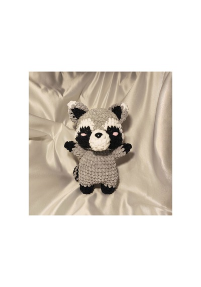 El Yapımı Tek Parça Tığ İşi Peluş: Rakun Amigurumi Çok Renkli