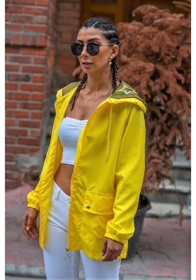 Veraura Lifestyle Sarı Yıldız Kapüşonlu Cepli İnce Yağmurluk