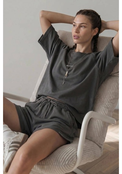 Woneagle Kadın Antrasit Oversize Bisiklet Yaka Şortlu Takım Loungewear Antrasit Antrasit Woneagle Kadın Antrasit Oversize Bisiklet Yaka Şortlu Takım Loungewear Antrasit Antrasit