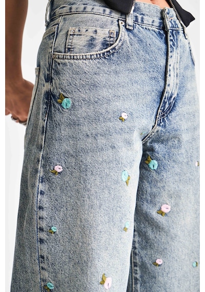 it's basic Kadın Kot Rengi 4s5-65 Çiçek Nakışlı Loose Fit Orta Bel %100 Koton Denim Jean Mavi