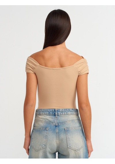 Dilvin Omuzları Açık Büzgülü Bodysuit Bej