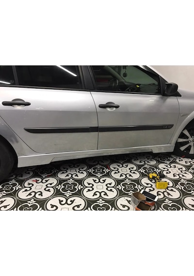 Renault Megane 2 Hb 03-09 Arası Fiber Astarlı Marşpiyel Takımı