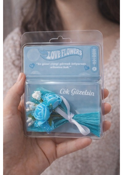 Sevgiliye Romantik Hediye Kutusu Işıklı Kalp Mavi Kar Küresi Peluş Ayıcık Ve Gül Buketi Hediye Set03 Çok Renkli