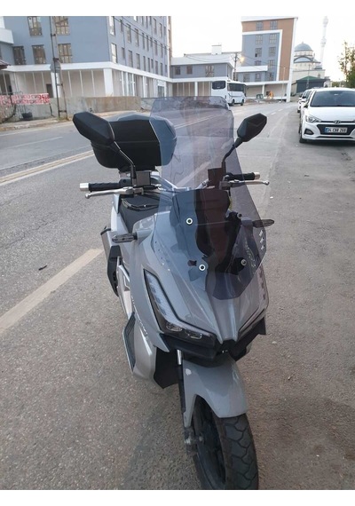Motocam Motolüx Wow 150 Ön Cam 2023-2026 Model 65cm Füme Renkli 4mm Orta Boylu