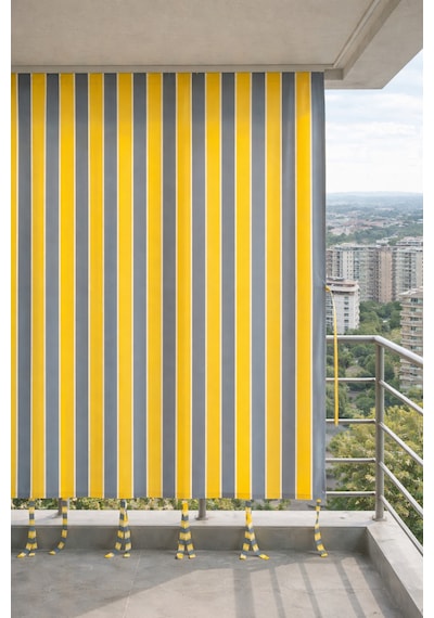 Sarı-gri Balkon Perdesi Kornişli Bağcıklı Su Geçirmez Dış Mekan Dayanıklı Modern Balkon Brandası