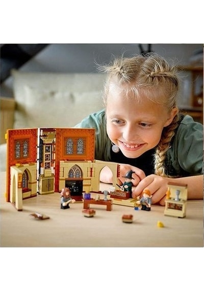 LEGO® Harry Potter 76382 Hogwarts Anısı Biçim Değiştirme Dersi 241 Parça