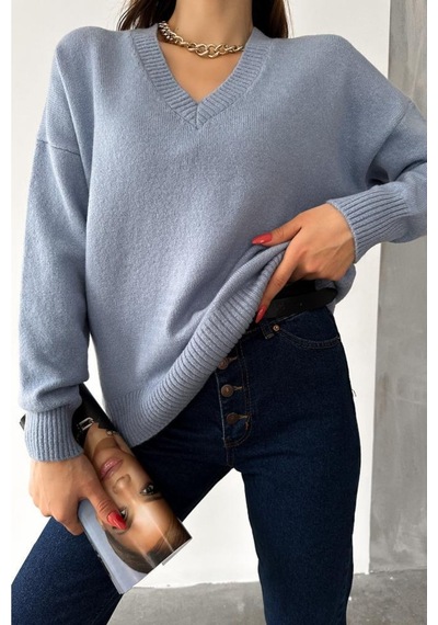 Femelle Kadın Bebe Mavi V Yaka Standart Beden Oversize Basic Triko Kazak Bebe Mavisi Femelle Kadın Bebe Mavi V Yaka Standart Beden Oversize Basic Triko Kazak Bebe Mavisi