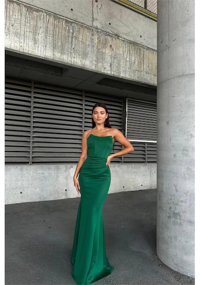 DefyModa Kadın Esnek Likralı Kumaş Straplez Maxi Abiye Elbise Zümrüt
