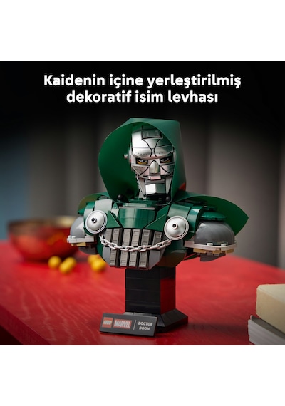 LEGO® ǀ Marvel Doktor Doom Büstü 76345 - Yetişkinler için Minifigür İçeren Dekoratif Model Yapım Seti (379 Parça)