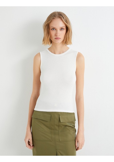 Koton Crop Fitilli Atlet Halter Yaka Ekru 4sak10493ek Ekru