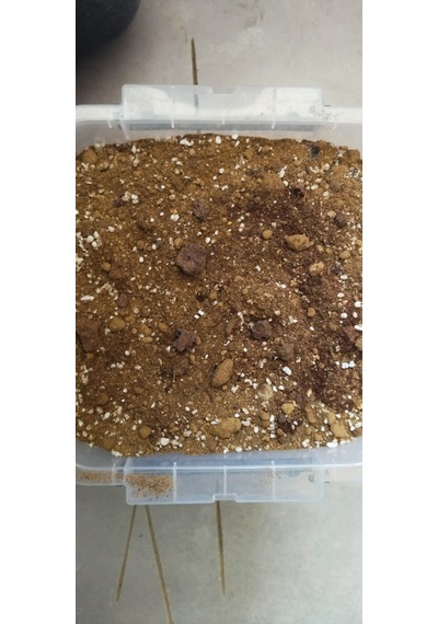 3 Litre Bitki Toprağı Saksı Toprağı Bahçe Toprağı Tarım Perliti Ponza Tozu Ve Gübre Karışımı 3 L