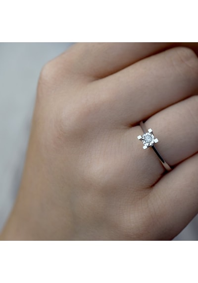 Lilarote 0.06 Ct. Kare Tektaş Pırlanta Yüzük