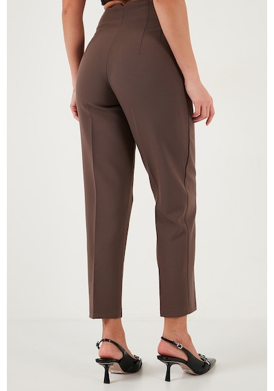 Lela Regular Fit Yüksel Bel Düz Paça Havuç Bayan Pantolon 68350109 Kahve
