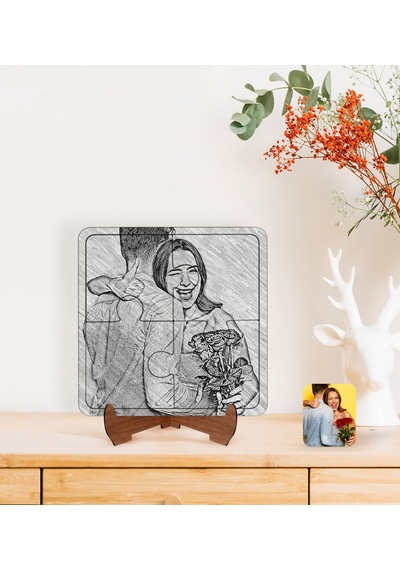 Kişiye Özel Karakalem Tasarımlı Ahşap Standlı Puzzle Çerçeve-1
