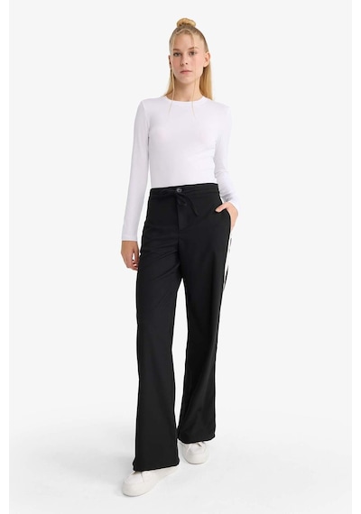 DeFacto Coool Wide Leg Kumaş Pantolon Geniş Paça Normal Bel E1369AX24WNBK27 DeFacto Coool Wide Leg Kumaş Pantolon Geniş Paça Normal Bel E1369AX24WNBK27