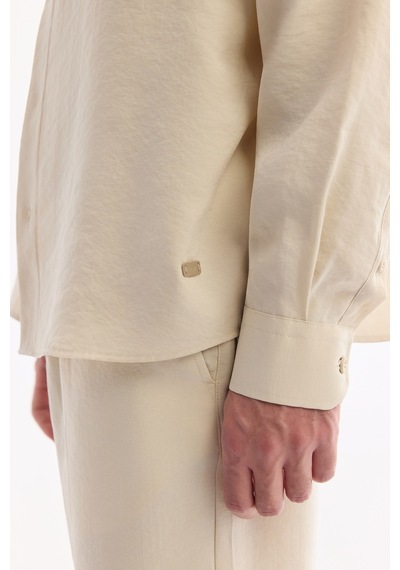 Avva Erkek Ekru Alttan Britli Yaka Nefes Alan Modal Karışımlı Soft Touch Oversize Fit Gömlek A61y2168
