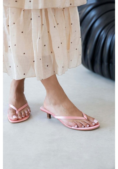 Wolk Shoes Ruiz Kadın Topuklu Parmak Arası Saten Sandalet Pembe