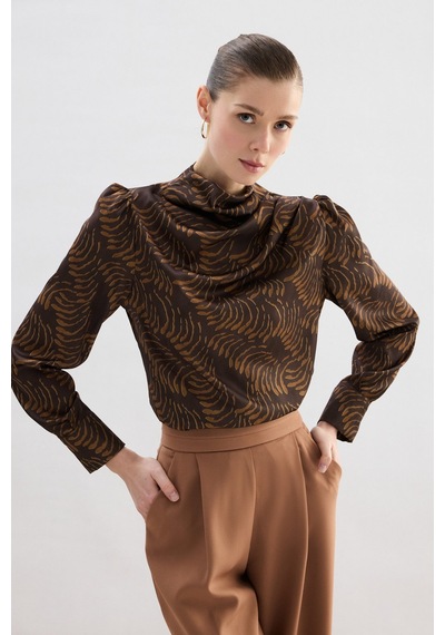 Sateen Drape Detaylı Desenli Bluz - Kahve-136744 kahve