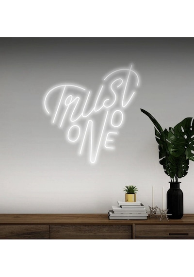 Trust No One Yazılı Neon Tabela Beyaz