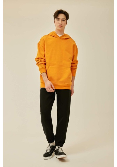DeFacto Comfort Regular Fit Rahat Kalıp Kapüşonlu Kanguru Cepli Basic Düz Sweatshirt B4446AX24SPOG589