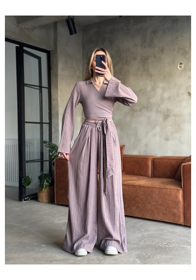 Fashion Cocktail Asimetrik Cepli Lastikli Pantolon Yan Bağlamalı Kollu Crop Yazlık Tatil Dokulu Gofre Kumaşlı Kadın Bohem Boho Takım Set Mürdüm Fashion Cocktail Asimetrik Cepli Lastikli Pantolon Yan Bağlamalı Kollu Crop Yazlık Tatil Dokulu Gofre Kumaşlı Kadın Bohem Boho Takım Set Mürdüm