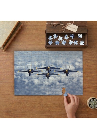 Blue Angels Uçak Gösterisi Tasarımı 240 Parça Ahşap Puzzle Ahşap Kutuda Mpy10465