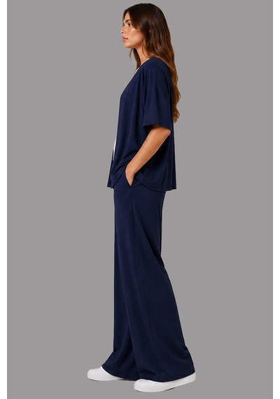 Fiolin Soft Touch Modal Kumaş Geniş Paçalı Kimono İkili Takım Lacivert Fiolin Soft Touch Modal Kumaş Geniş Paçalı Kimono İkili Takım Lacivert