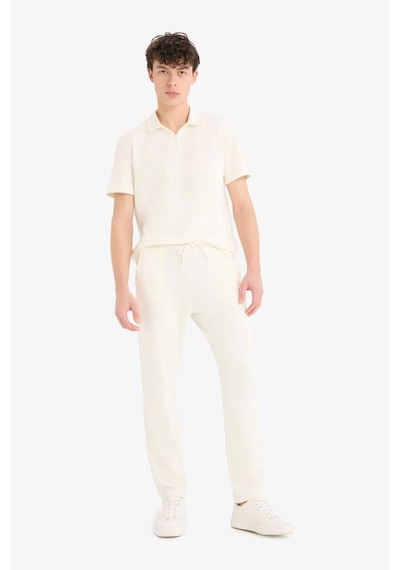 DeFacto Regular Fit Polo Yaka Kısa Kollu Dokulu Tişört E4027AX25SPER223 DeFacto Regular Fit Polo Yaka Kısa Kollu Dokulu Tişört E4027AX25SPER223