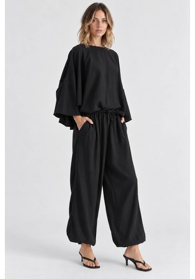 Mevese Rahat Kesim Modal Takım - Yarasa Kol Oversize Bluz Ve Geniş Paça Şalvar Pantolon - Siyah
