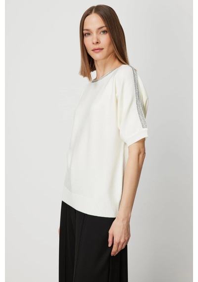 On Fashion Kadın Yakası Ve Kolları Taşlı Ekru Yarım Kol Kazak 65421 Ekru