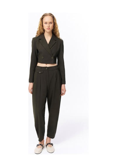Quzu Vatka Detaylı Crop Blazer Ceket Haki