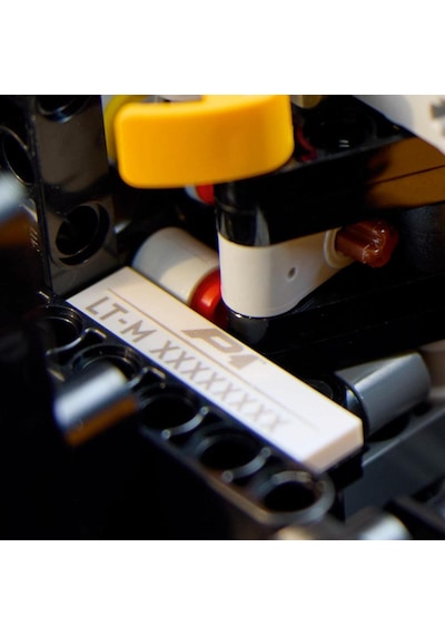 LEGO® Technic McLaren P1™ 42172 - Otomobil Tutkunu Yetişkinler için Sergilenebilir Araba Modeli Yapım Seti (3893 Parça)