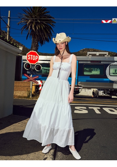 Koton Kolsuz U Yaka Fiyonklu Bağcıklı Astarlı Uzun Fisto Elbise Beyaz 5sal80128ıw Beyaz