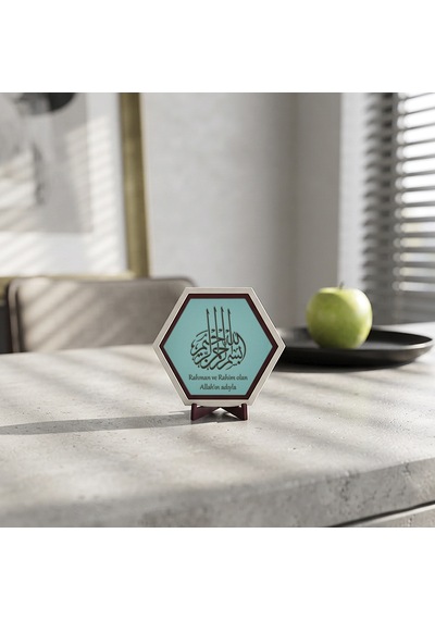 Sanatsal Hat Yazısıyla Bezeli Dekoratif Masaüstü Parçası, Yaşam Alanlarına Değer Katan Özel Bir Aksesuar 10x10 Cm, Turkuaz
