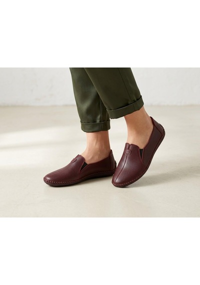 Beren Hakiki Deri Bordo Kadın Babet Ortopedik Taban Lazer Delikli Slip-on Comfort Ayakkabı
