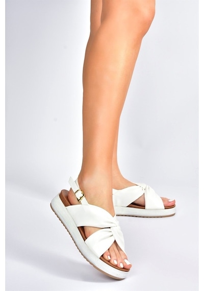 Fox Shoes Beyaz Günlük Kadın Sandalet M524022309