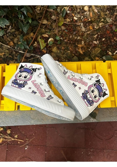 Scarpe Magiche Kız Çocuk Labubu Baskılı Günlük Spor Ayakkabı Sevimli Karakter Desenli Beyaz Scarpe Magiche Kız Çocuk Labubu Baskılı Günlük Spor Ayakkabı Sevimli Karakter Desenli Beyaz