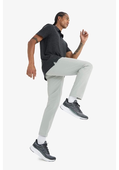 DeFactoFit Slim Fit Dar Kesim Standart Paça Esnek Multifonksiyonel Dokuma Sporcu Pantolon E3333AX25SPGR321