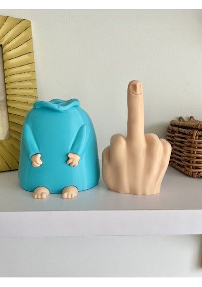 Mr. Nice Guy Gizlenmiş Orta Parmak Figürü