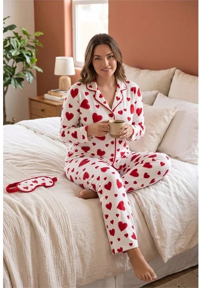 Go İthalat Pamuklu Yumuşak Dokulu Büyük Beden Kırmızı Desenli Biyeli Düğmeli Uzun Kollu Pijama Takımı Beyaz